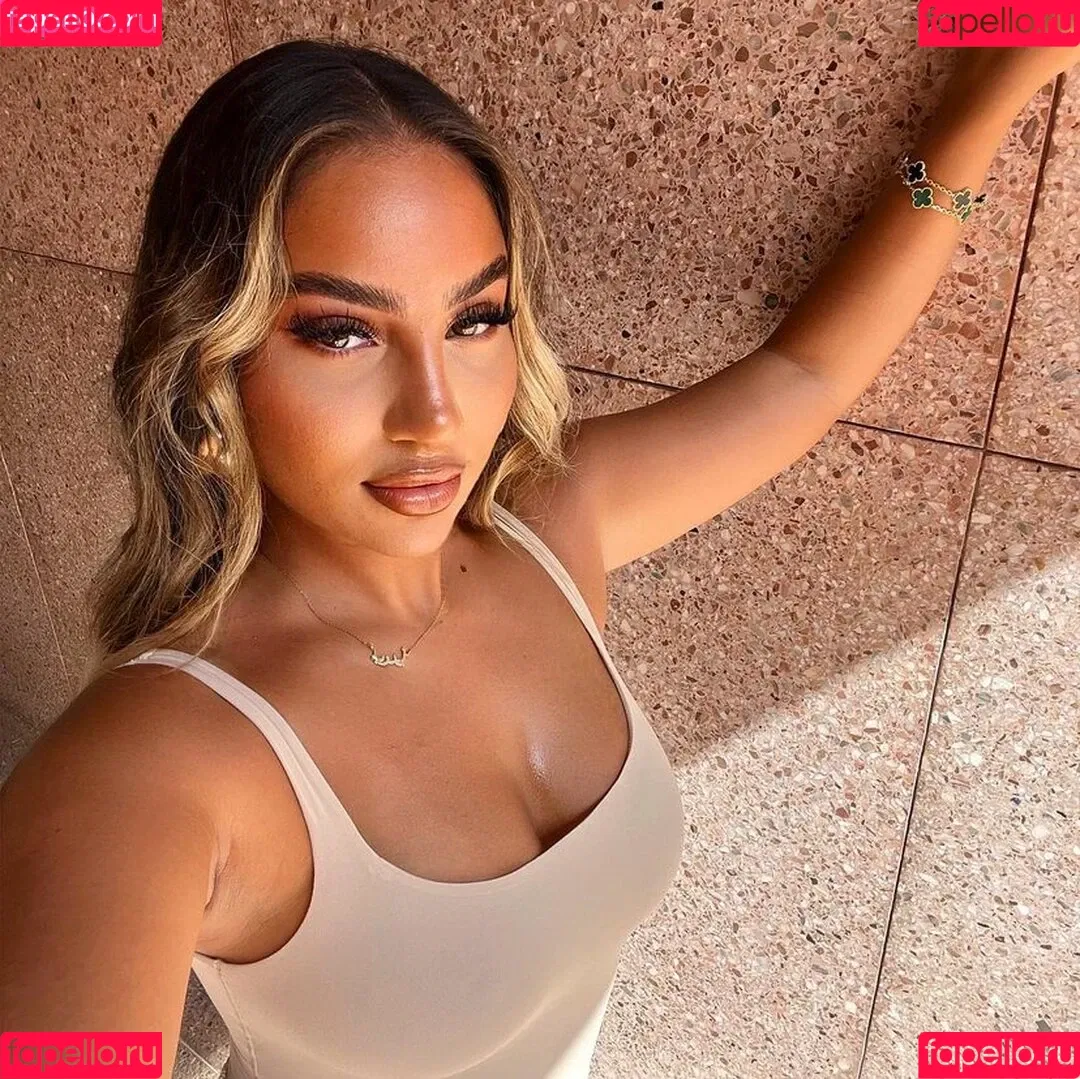 Andreea Onlyfans Photo Gallery 