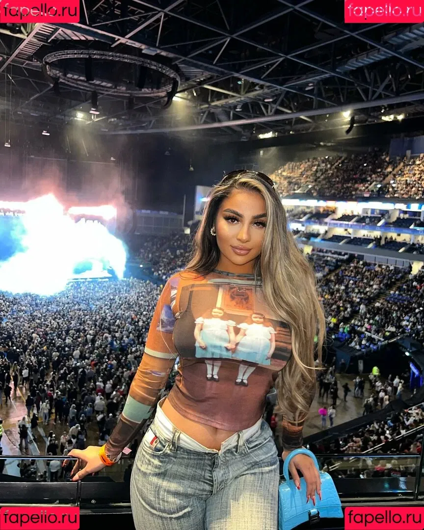 Andreea Onlyfans Photo Gallery 
