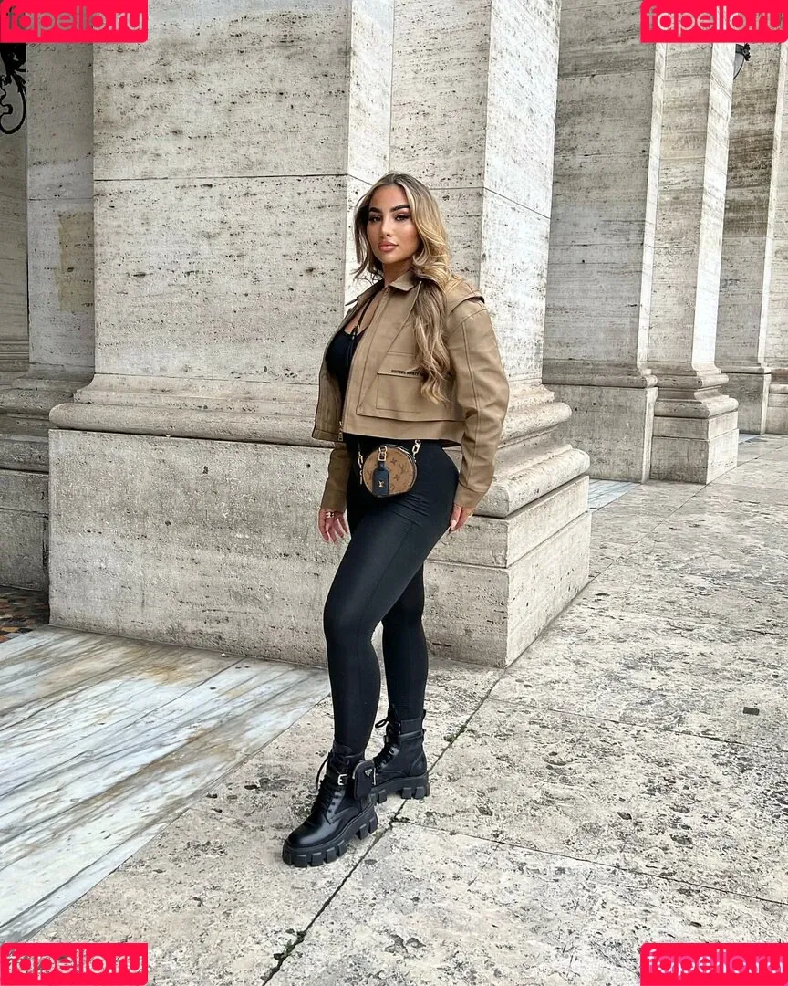 Andreea Onlyfans Photo Gallery 