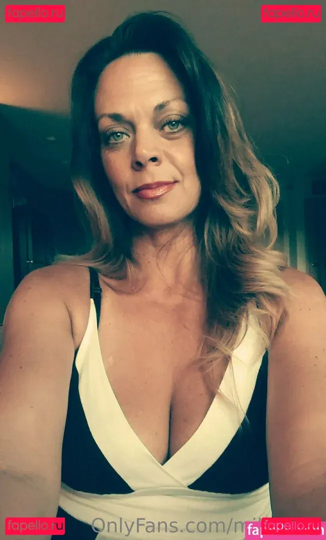milfdiane Onlyfans Photo Gallery 