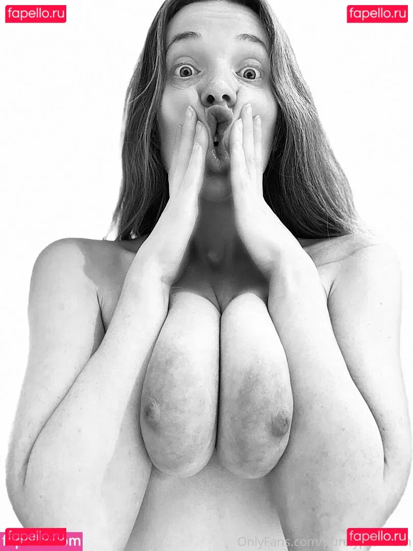 redbuns Onlyfans Photo Gallery 