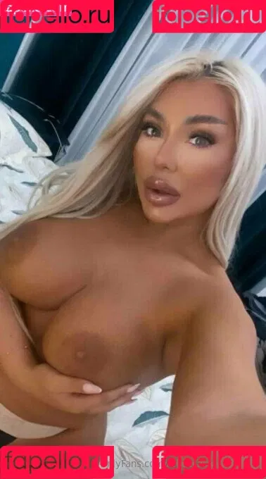 rebeccasalvatore69 Onlyfans Photo Gallery 