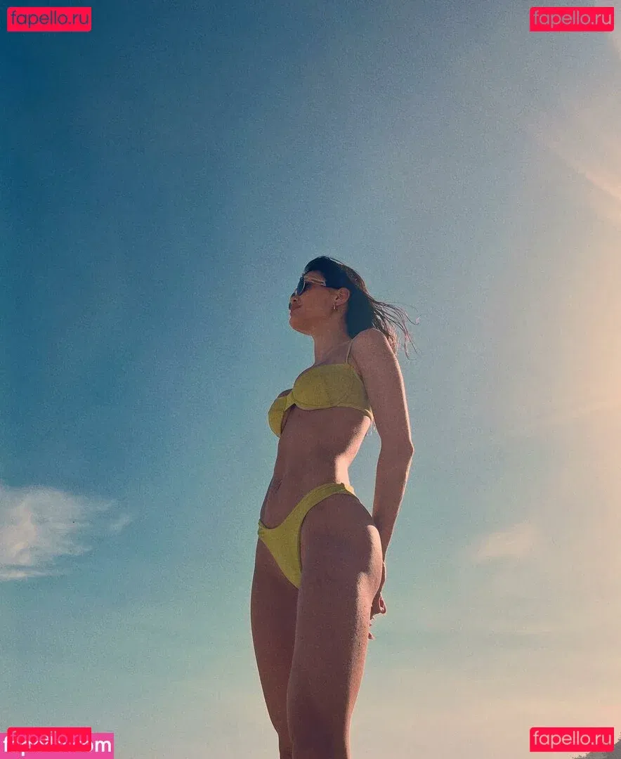 Vitória Strada Onlyfans Photo Gallery 