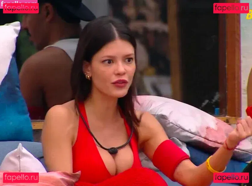 Vitória Strada Onlyfans Photo Gallery 