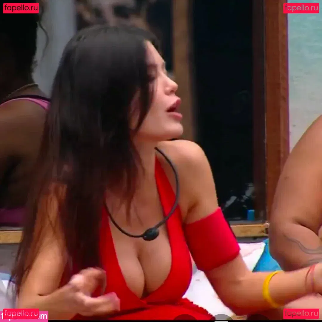 Vitória Strada Onlyfans Photo Gallery 