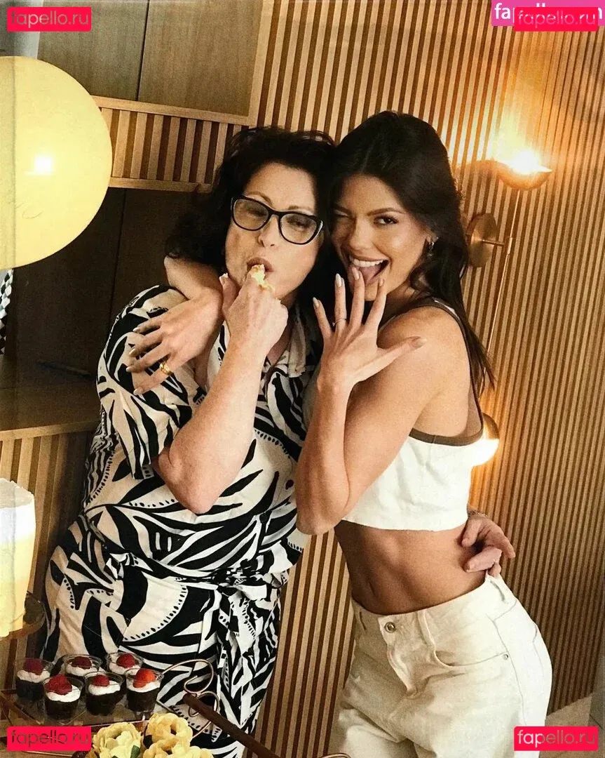 Vitória Strada Onlyfans Photo Gallery 