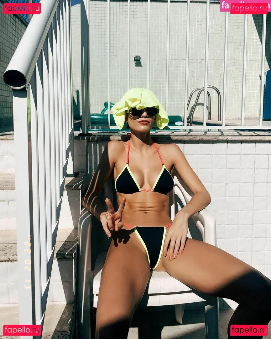 Vitória Strada Onlyfans Photo Gallery 