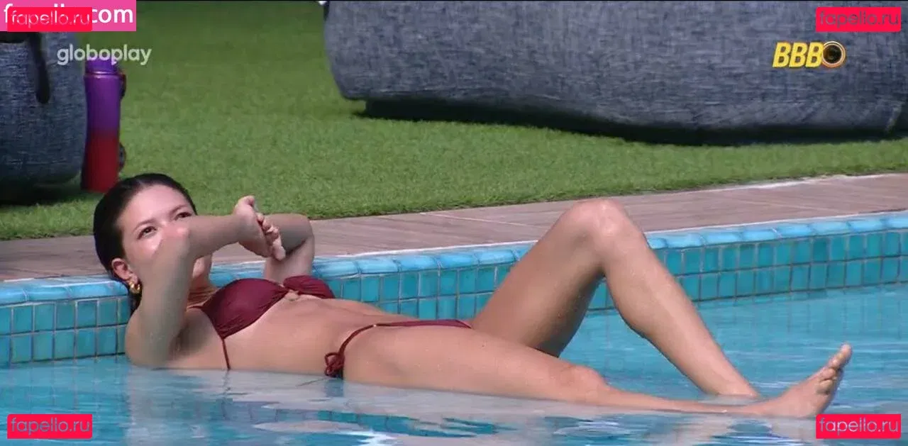 Vitória Strada Onlyfans Photo Gallery 