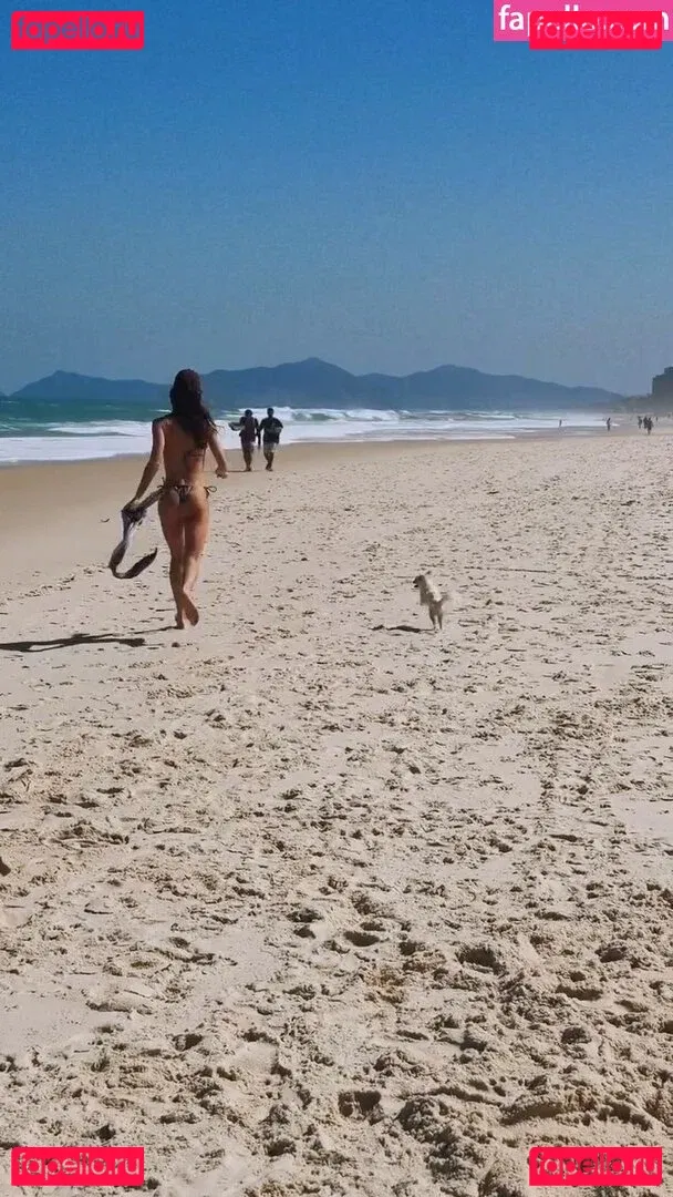 Vitória Strada Onlyfans Photo Gallery 