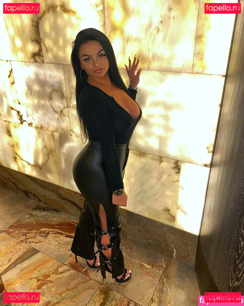 Sabrina Onlyfans Photo Gallery 