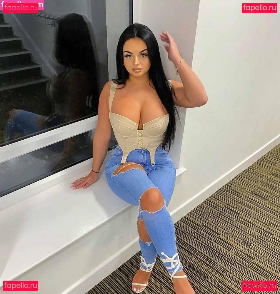 Sabrina Onlyfans Photo Gallery 