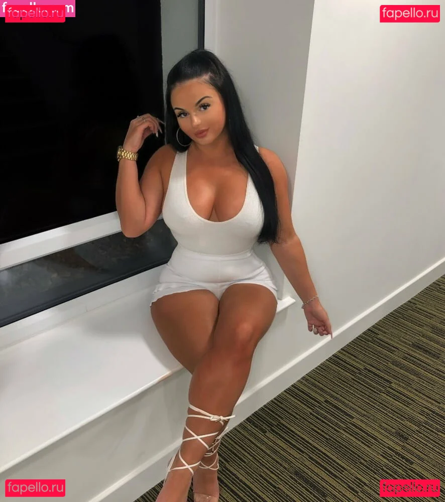 Sabrina Onlyfans Photo Gallery 