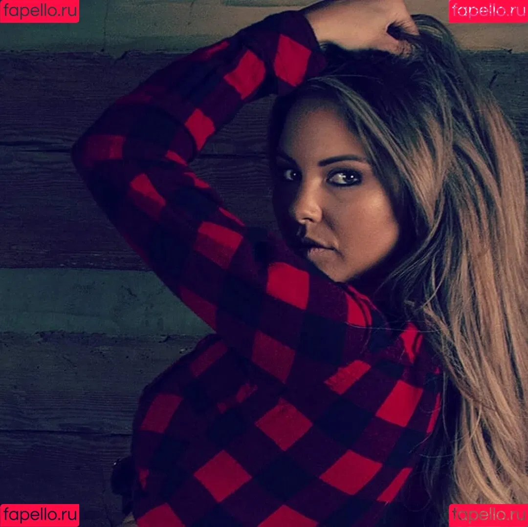 Kristen Strout Onlyfans Photo Gallery 