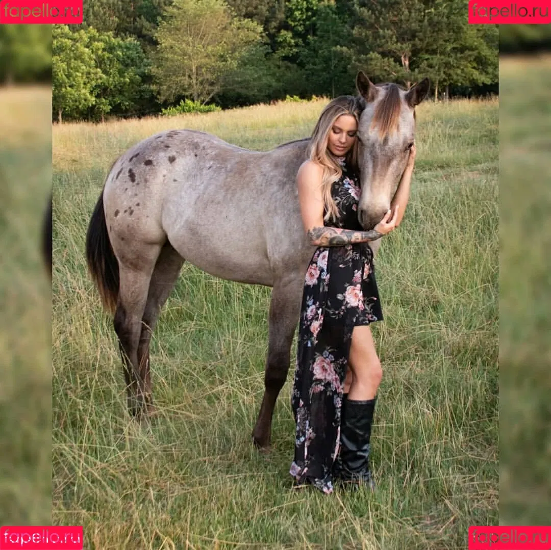 Kristen Strout Onlyfans Photo Gallery 
