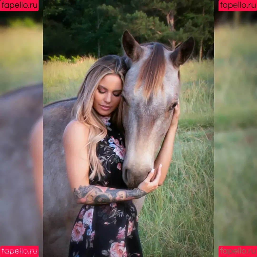 Kristen Strout Onlyfans Photo Gallery 