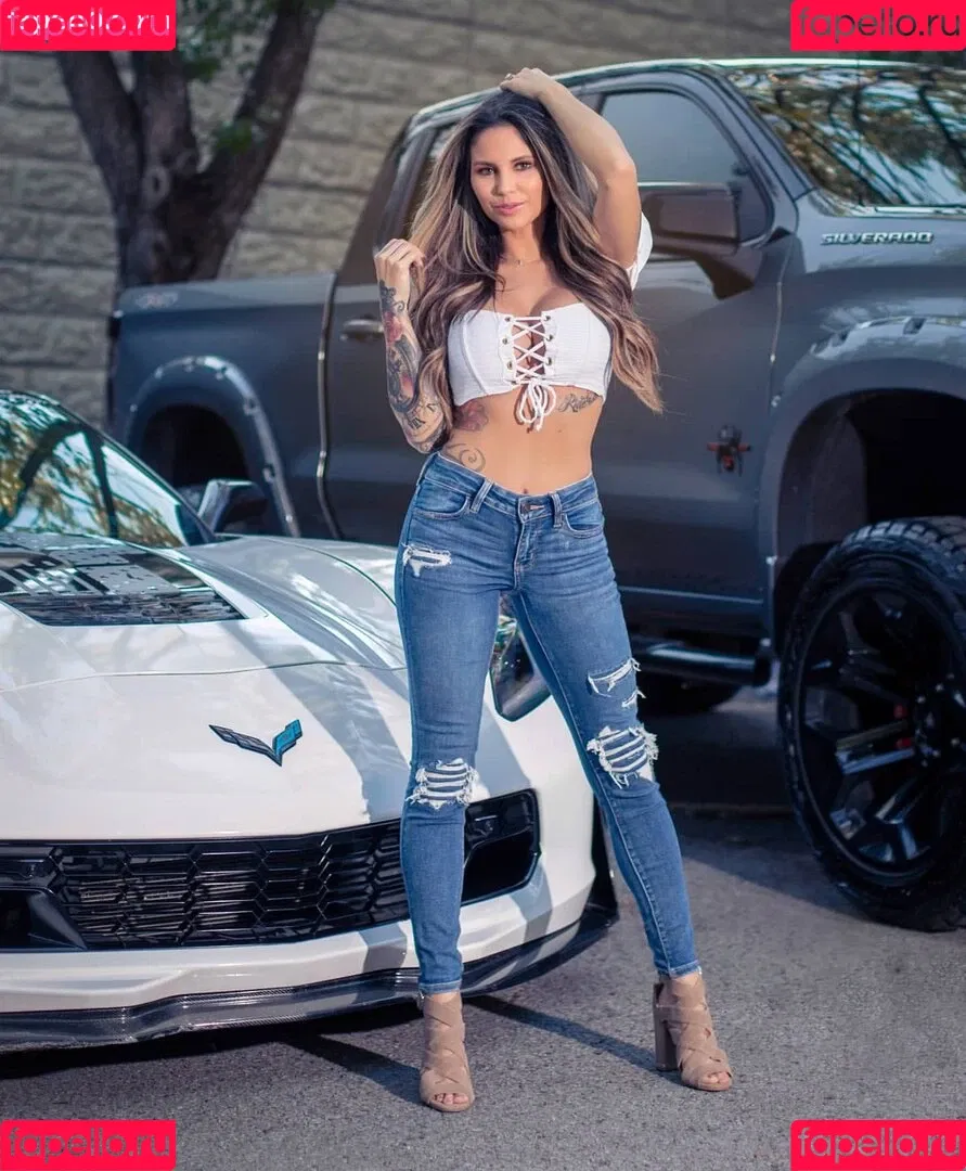 Kristen Strout Onlyfans Photo Gallery 
