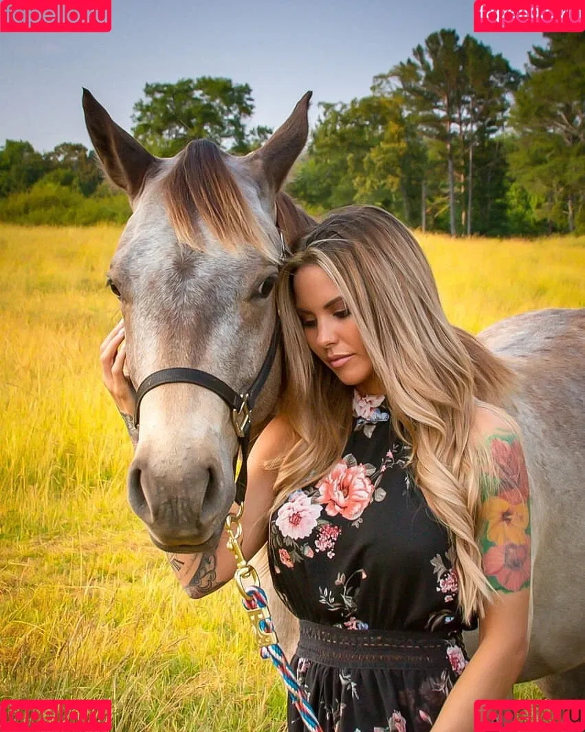 Kristen Strout Onlyfans Photo Gallery 