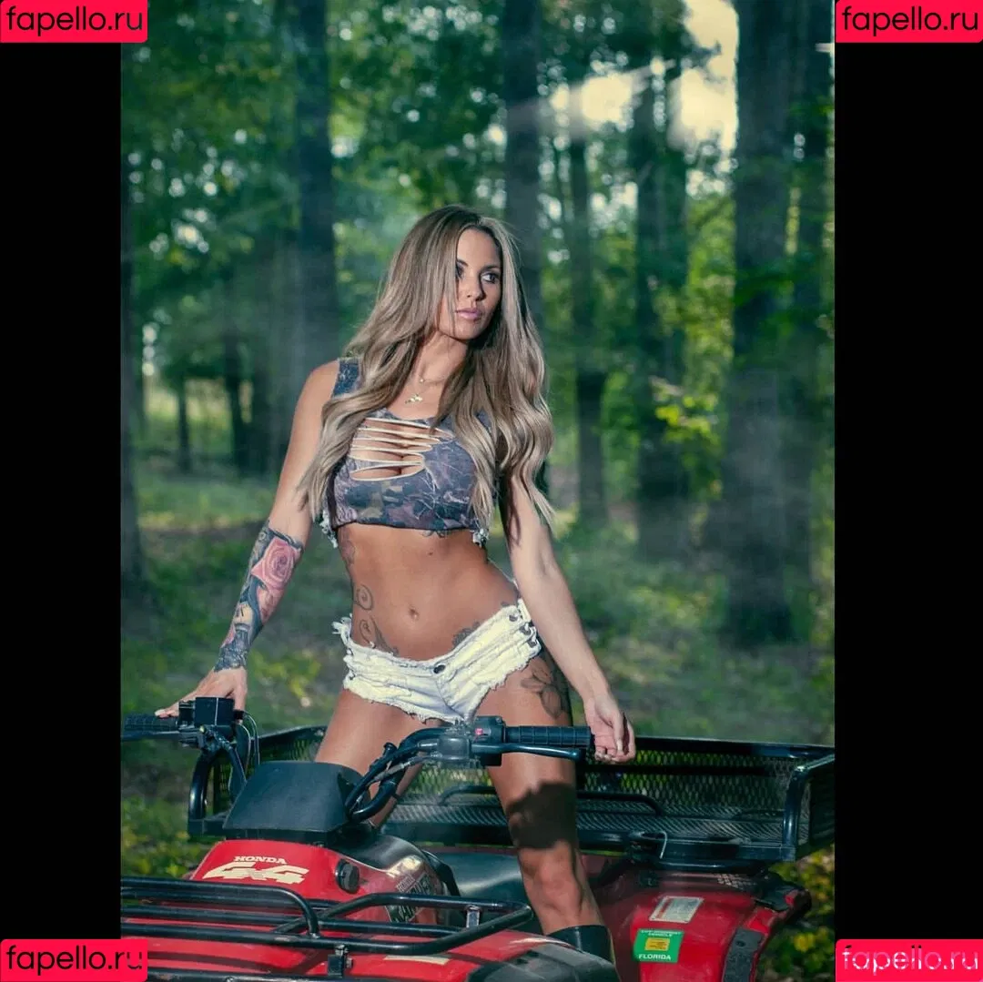Kristen Strout Onlyfans Photo Gallery 