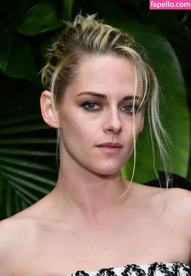 Kristen Strout Onlyfans Photo Gallery 