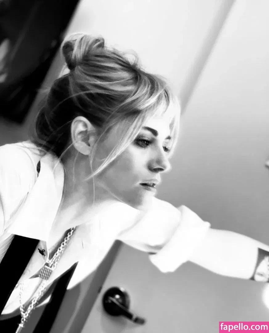 Kristen Strout Onlyfans Photo Gallery 