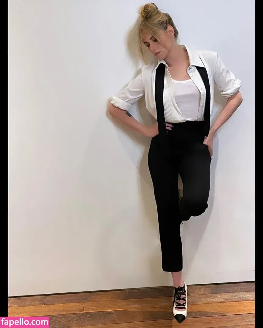 Kristen Strout Onlyfans Photo Gallery 