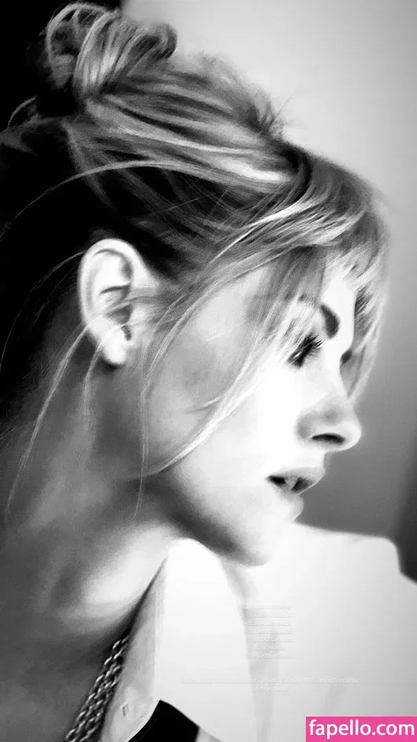 Kristen Strout Onlyfans Photo Gallery 