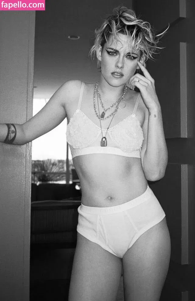 Kristen Strout Onlyfans Photo Gallery 