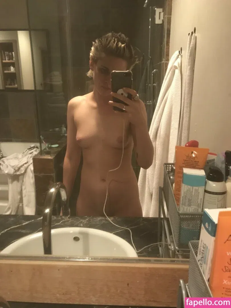 Kristen Strout Onlyfans Photo Gallery 