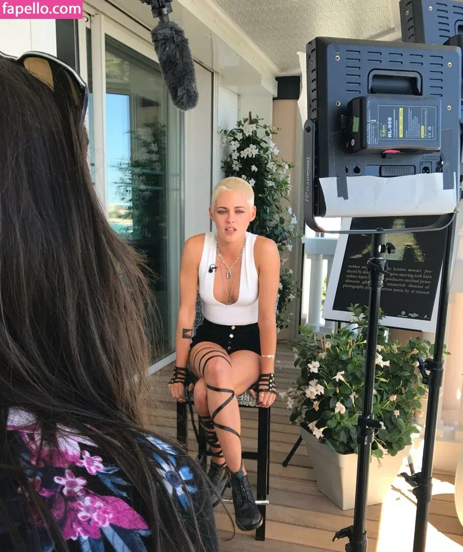 Kristen Strout Onlyfans Photo Gallery 