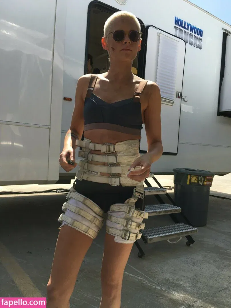 Kristen Strout Onlyfans Photo Gallery 