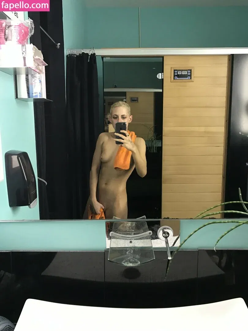 Kristen Strout Onlyfans Photo Gallery 