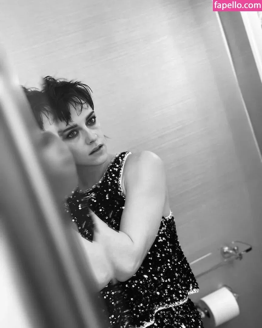 Kristen Strout Onlyfans Photo Gallery 