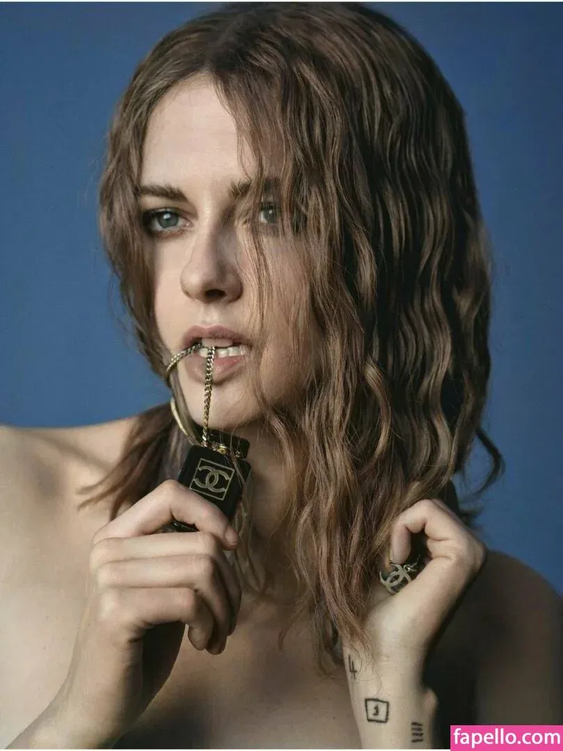 Kristen Strout Onlyfans Photo Gallery 