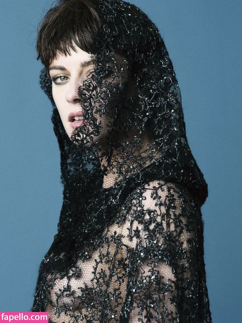 Kristen Strout Onlyfans Photo Gallery 