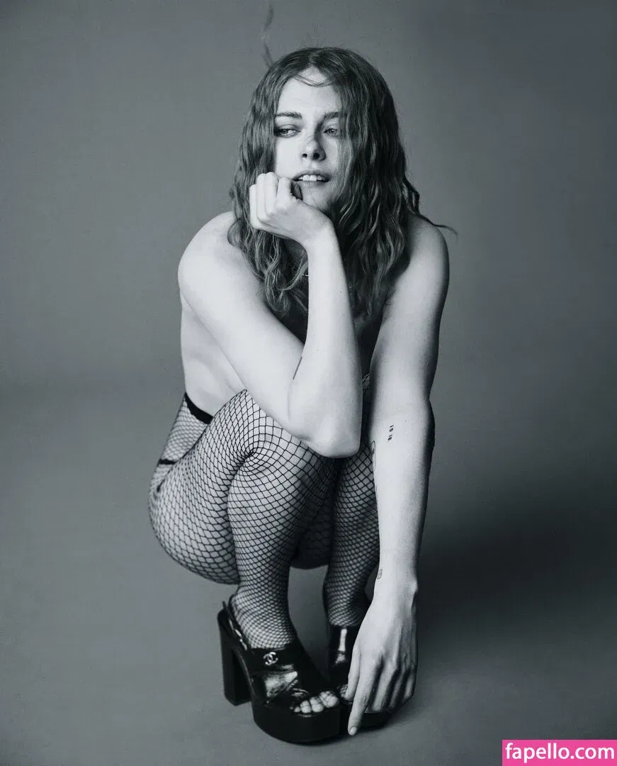 Kristen Strout Onlyfans Photo Gallery 