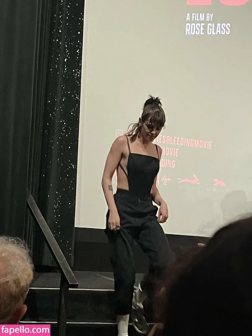 Kristen Strout Onlyfans Photo Gallery 