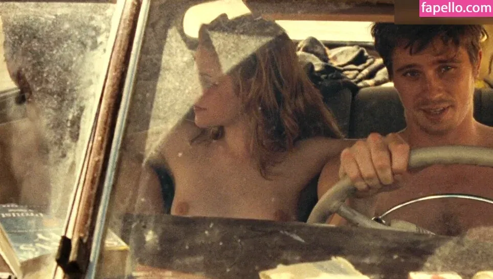 Kristen Strout Onlyfans Photo Gallery 