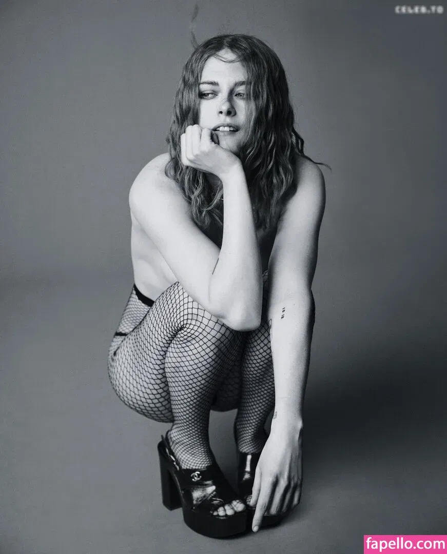 Kristen Strout Onlyfans Photo Gallery 