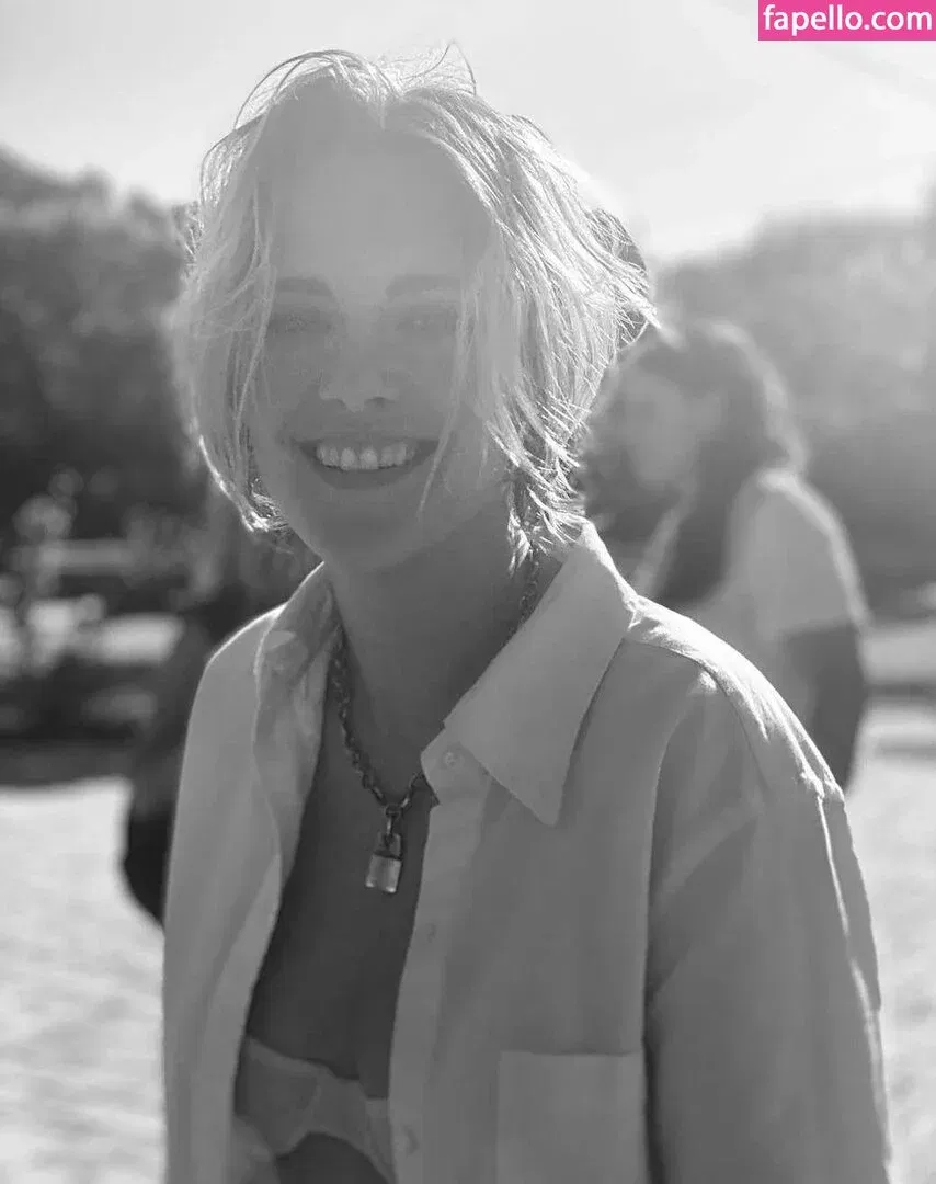 Kristen Strout Onlyfans Photo Gallery 