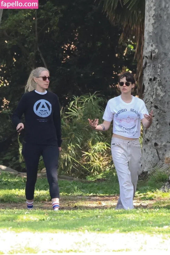 Kristen Strout Onlyfans Photo Gallery 