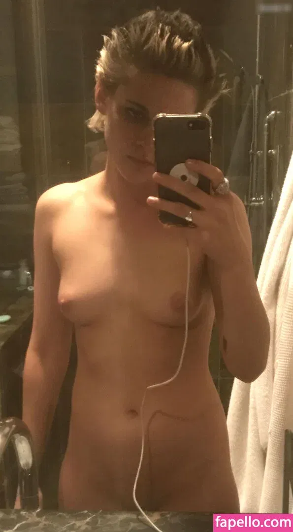 Kristen Strout Onlyfans Photo Gallery 