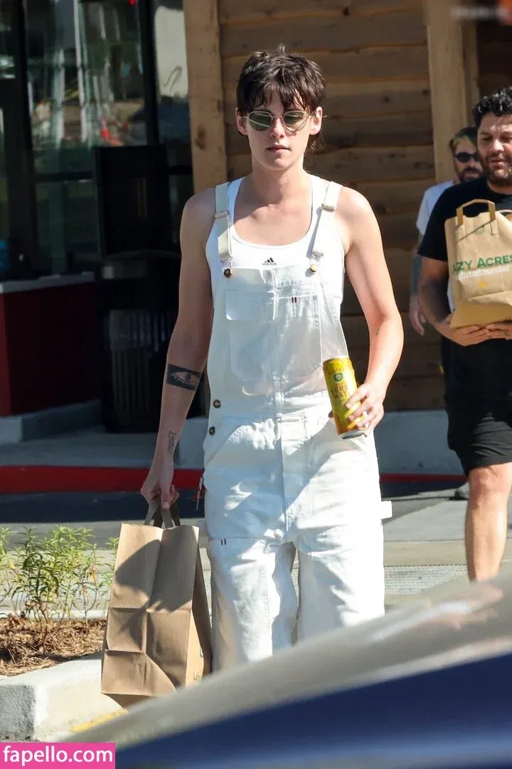 Kristen Strout Onlyfans Photo Gallery 