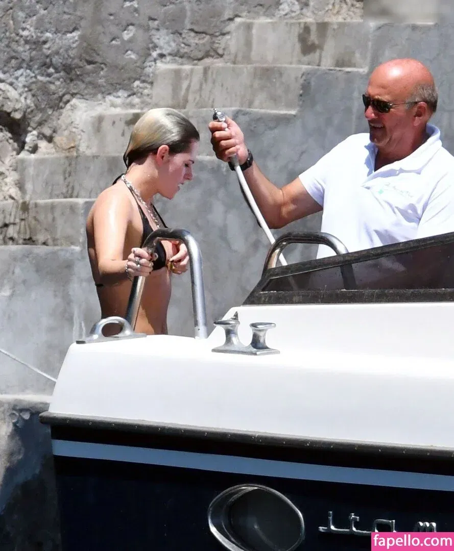 Kristen Strout Onlyfans Photo Gallery 