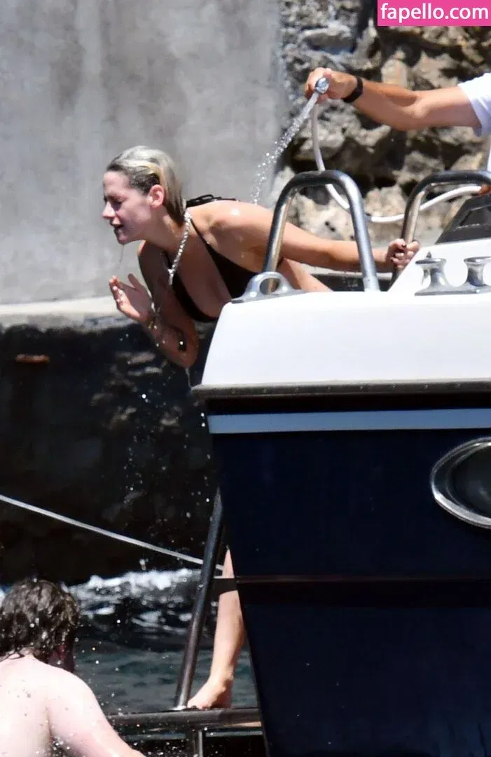 Kristen Strout Onlyfans Photo Gallery 