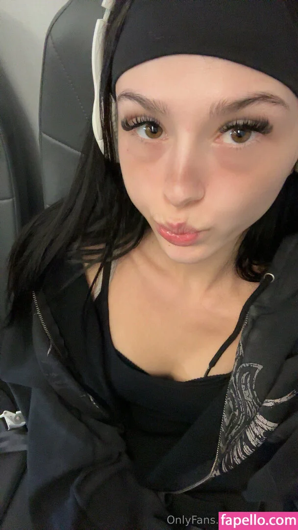 lolareyxo Onlyfans Photo Gallery 