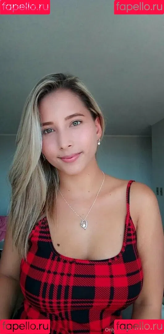 danielaoficial18 Onlyfans Photo Gallery 