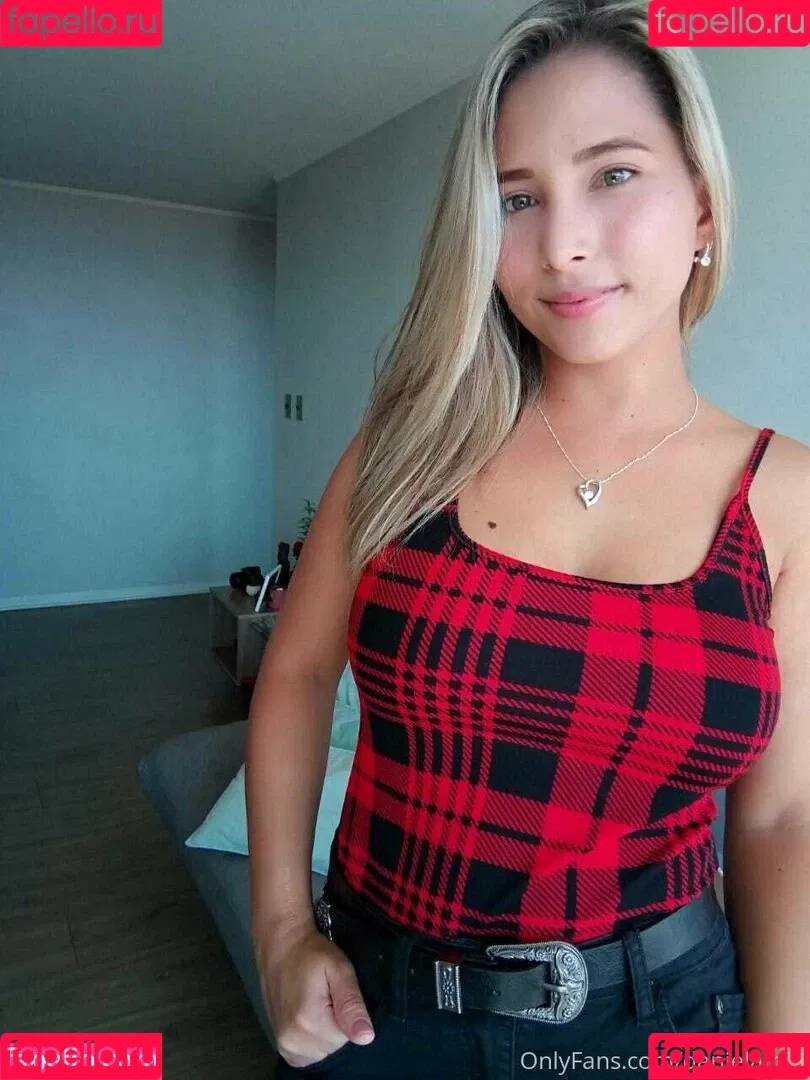 danielaoficial18 Onlyfans Photo Gallery 