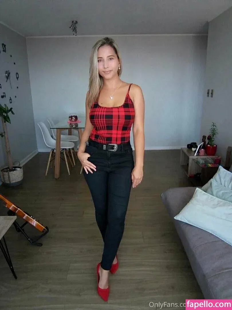 danielaoficial18 Onlyfans Photo Gallery 