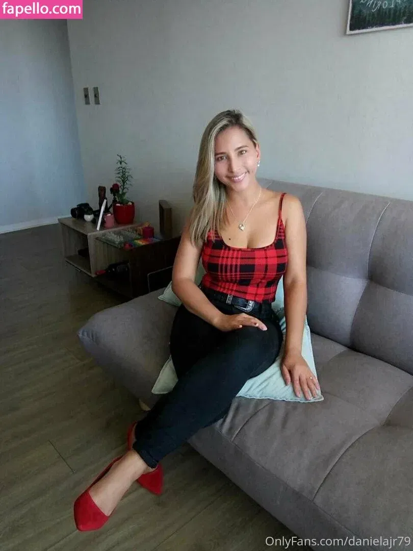 danielaoficial18 Onlyfans Photo Gallery 