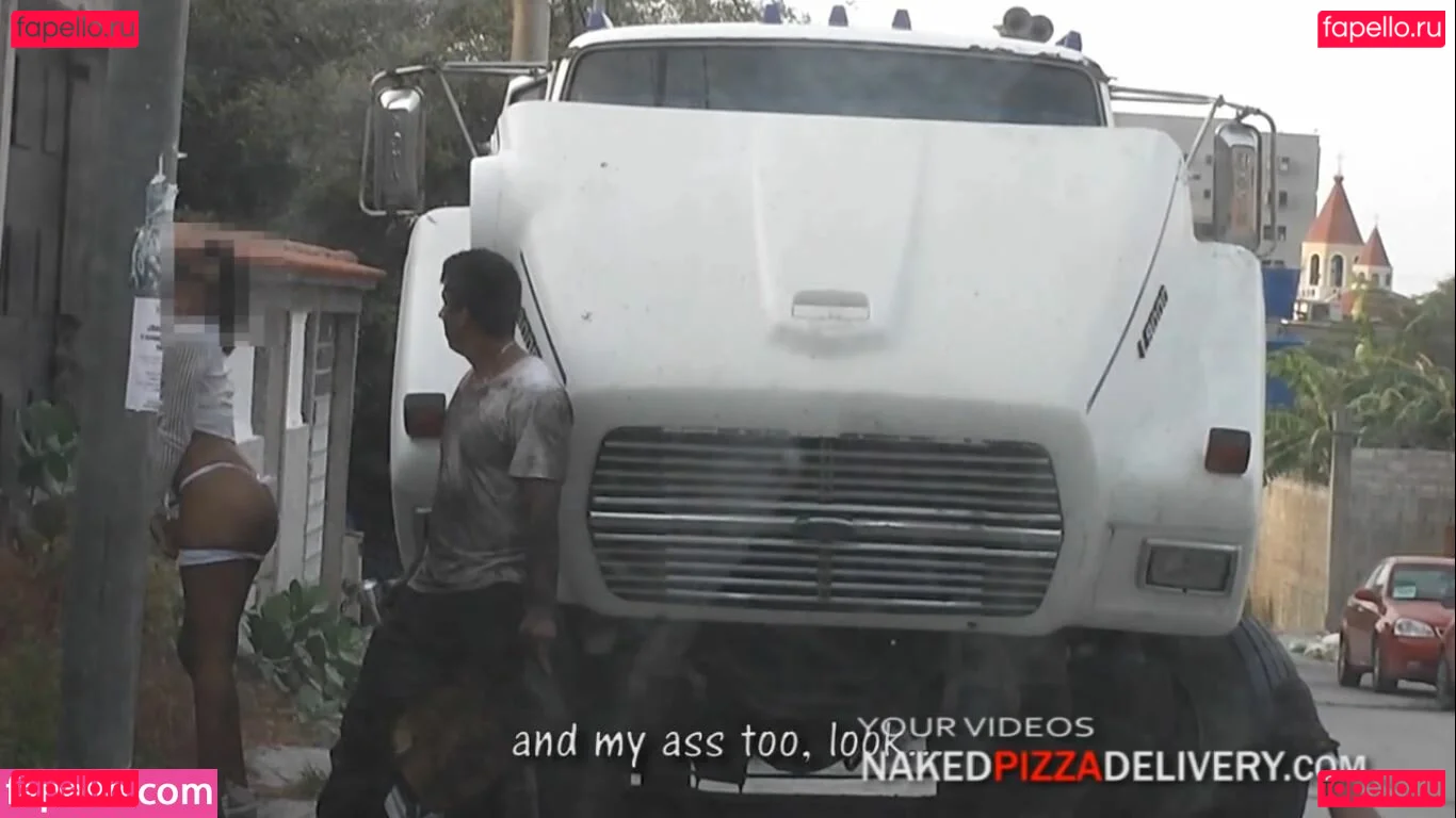 Naked Pizza Delivery Onlyfans Photo Gallery 